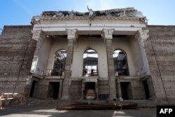 Та його нова версія у квітні 2024-го
