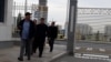Diňle: Abadanda býujet işgärlerinden “saglyk barlagy” üçin pul ýygnalýar