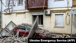 Унаслідок падіння уламків БпЛА в Полтавському районі на території приватного домоволодіння пошкоджено легковий автомобіль. Фото ілюстративне 