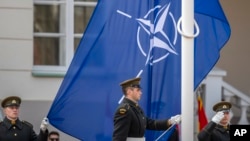 У місті Шяуляй, яке фігурує у справі проти Сантоса, розташований аеродром сил НАТО