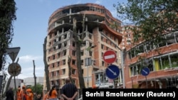 Հրթիռակոծությունից վնասված Առևտրի կենտրոնը Օդեսայում