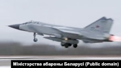 Орусия. МиГ-31К учагы "Кинжал" раектасы менен.