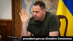 Щодо того, чи вдасться змінити позицію Китаю до другого саміту, Єрмак сказав, що українська сторона відкрита до діалогу