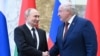 Очільки Росії і Білорусі – Володимир Путін і Олександр Лукашенко під час зустрічі у Мінську. Білорусь. 24 травня 2024 року 