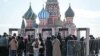 "Баланын документин да сурашууда". Мигранттарды текшерүү, ТИМдин билдирүүсү