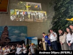 Claudiu Târziu i se adresează lui George Simion cu apelativul „frate”.