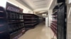 Un magazin din Stepanakert, capitala Nagorno-Karabah, unde există lipsuri grave de alimente, medicamente și energie.