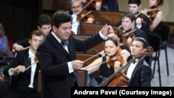 Cristian Măcelaru este directorul artistic al Festivalului George Enescu pentru edițiile din 2023, 2025 și 2027. În fotografie, Cristian Măcelaru la deschiderea festivalului, alături de Orchestra Filarmonicii George Enescu și violoncelistul Gautier Capucon.