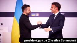 Президент України Володимир Зеленський і президент Франції Емманюель Макрон (праворуч). Париж, 7 червня 2024 року, фото ілюстративне