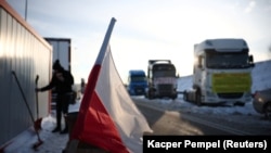 Увечері 24 листопада протестувальники завершили блокування пункту пропуску «Шегині – Медика»