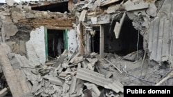 Внаслідок атаки пошкоджений багатоквартирний будинок і заклад освіти. Фото ілюстративне 