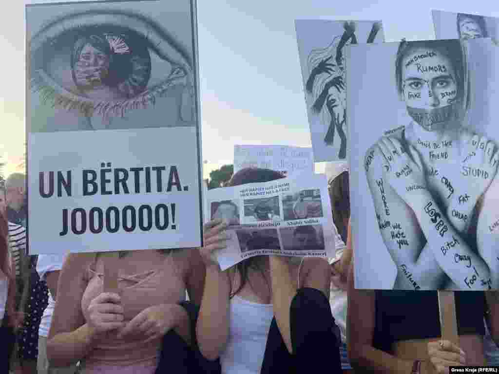 Протест во Тирана по случајот со силувањето на 11-годишното девојче во Косово, 31 август 2022