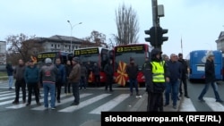 Протест на приватните превозници на автобуси во Скопје