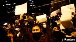 Протестувальники під час нинішньої хвилі протестів у Китаї