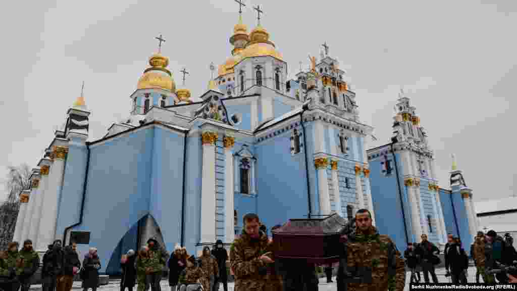 Прощання із шведським добровольцем «Госпітальєрів», який загинув під час евакуації поранених на сході України 