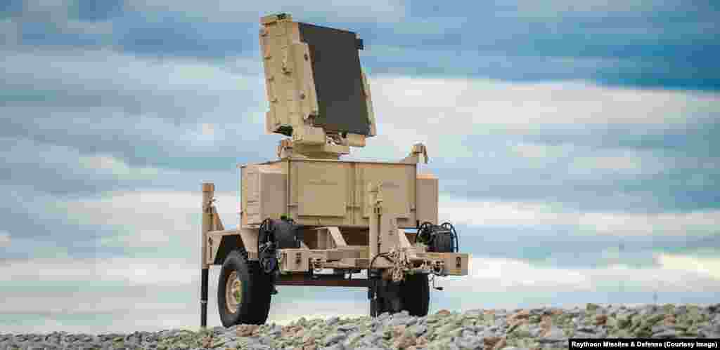 Два радари повітряного спостереження AN/MPQ-64 Sentinel Ця радіолокаційна система призначена для виявлення літаків, безпілотників і крилатих ракет, які наближаються, на відстані до 40 кілометрів 