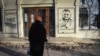 Літня жінка в Бахмуті
