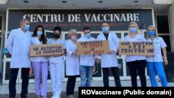 Medicii spun că 99% dintre ei susțin vaccinarea și cer populației să nu-i mai creadă pe cei care au alte specialități medicale care nu au legătură cu imunizarea