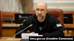 За словами Дениса Шмигаля, уряд створив Міжвідомчу робочу групу з питань прискореної дерегуляції, яка рекомендує скасувати 47 ліцензій і дозволів у сфері Мінекономіки