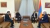ՀՀ ԱԳ նախարար Արարատ Միրզոյանն ընդունել է Հնդկաստանի ԱԳՆ Արևմտյան ուղղության քարտուղար Սանջայ Վերմային, 4-ը հուլիսի, 2022թ.
