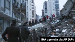 Түркия сейсмологиялык жактан активдүү аймактардын катарына кирет.