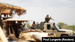 У 2021 році влада країни найняла «ПВК Вагнера», обґрунтувавши це тим, що бійці цієї організації боротимуться з угрупованнями, пов’язаними з «Аль-Каїдою» й «Ісламською державою» (фото ілюстративне)