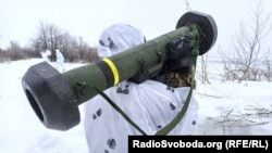 Військовослужбовці ЗСУ з Javelin на бойовому чергуванні на Донбасі