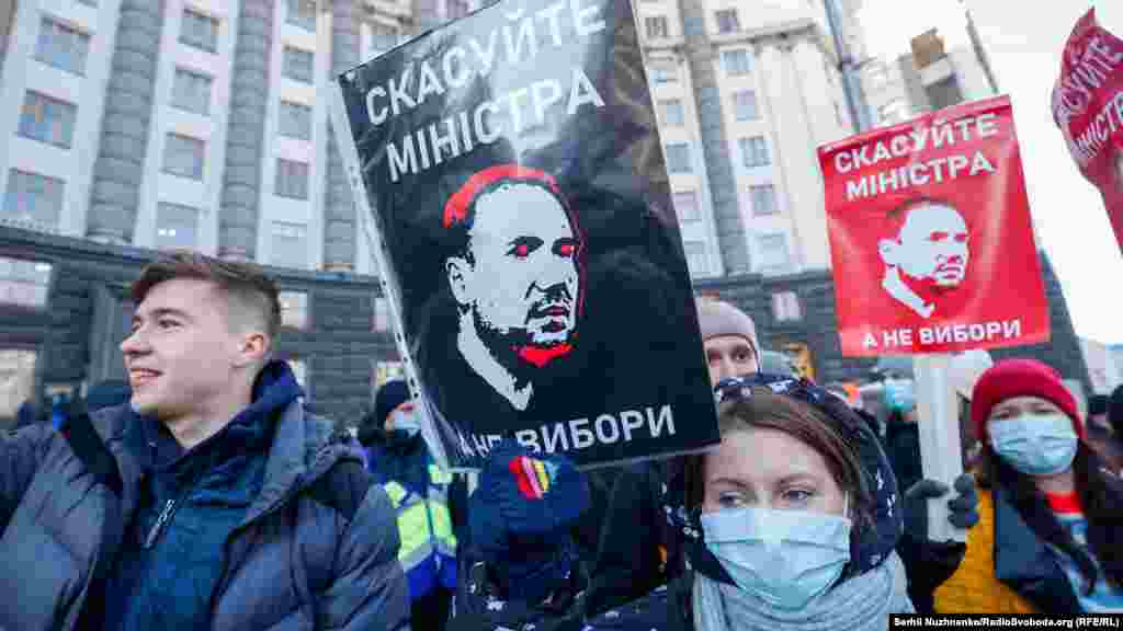 2 лютого міністр освіти Сергій Шкарлет заявив, що міністерство не визнаватиме результатів виборів, бо, як було сказано, спостерігач від МОН зафіксував грубе порушення виборчого процесу. Представники студентського самоврядування оголосили безстроковий страйк