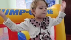 Ясмине не позволили прочесть стих возле президента