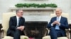 Президент США Джо Байден проводить двосторонню зустріч із прем’єр-міністром Великобританії Кіром Стармером в Овальному кабінеті Білого дому у Вашингтоні, округ Колумбія, 10 липня 2024 року. 