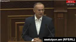 Head of the parliamentary opposition Hayastan faction Seyran Ohanian (file photo)