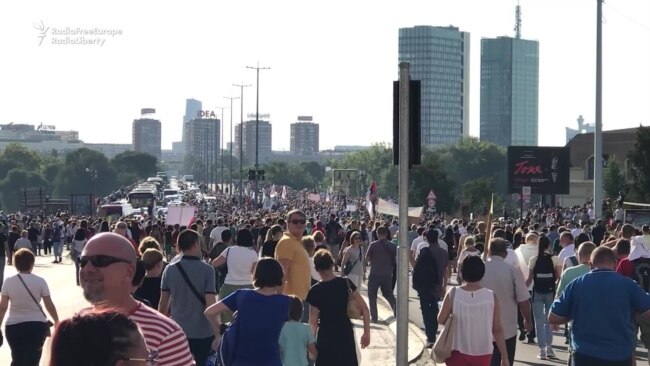 Илјадници Срби протестираа против експлоатација на литиум