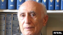 دکتر احسان یارشاطر، بنیانگذار دانشنامه معتبر ایرانیکا