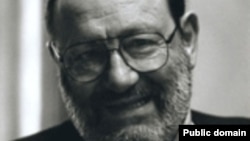 İtalyan yazıçısı Umberto Eco