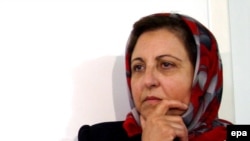 خانم عبادی می گوید که دادسرا حق ندارد اتهام افراد را به طور علنی اعلام کند.(عکس: EPA)