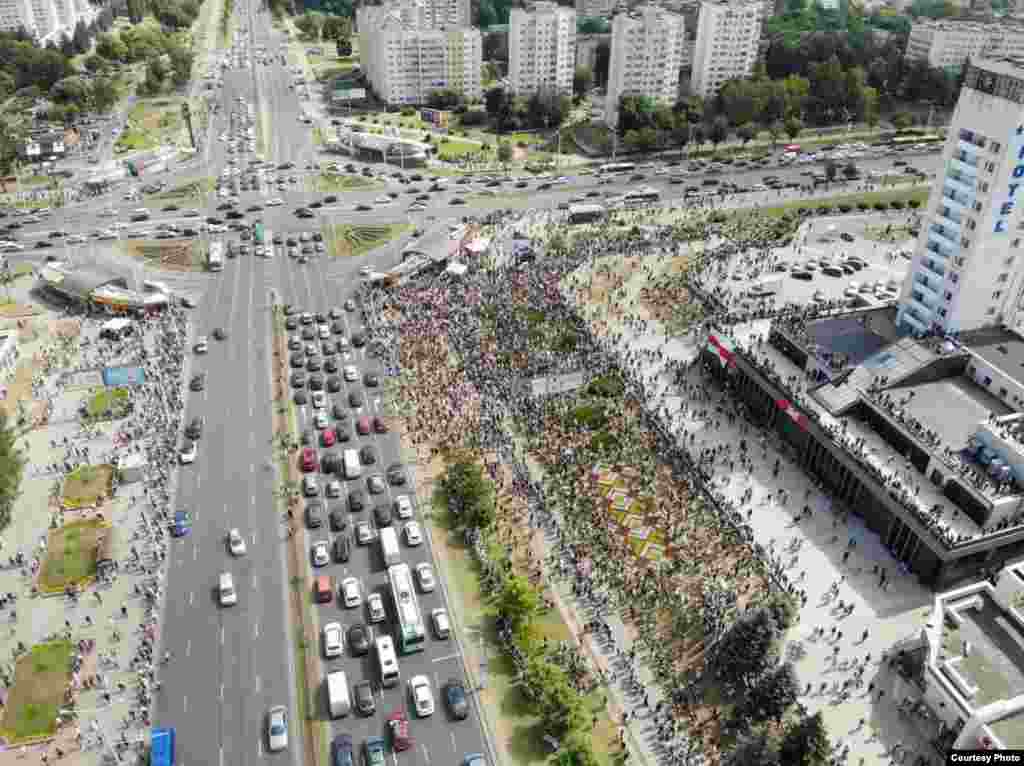 Станція метро «Пушкінська» в Мінську