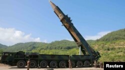 Հյուսիսային Կորեա - Hwasong-14 միջմայրցամաքային հրթիռը, 4-ը հուլիսի, 2017թ․