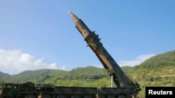 Հյուսիսային Կորեա - Hwasong-14 միջմայրցամաքային հրթիռը, 4-ը հուլիսի, 2017թ․