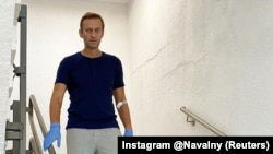 Навального виписали з німецької клініки
