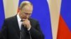 Володимир Путін на спільній прес-конференції з Ангелою Меркель, Сочі, 2 травня 2017 року