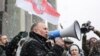 Мікалай Статкевіч на акцыі пратэсту прадпрымальнікаў 28 лютага 2016 году ў Менску