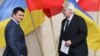 Колишній голова МЗС Польщі вважає, проте, що загалом оцінка зовнішньої політики Володимира Зеленського радше позитивна