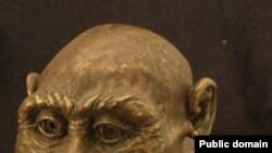 Австралопитек. Austrolopithecus africanus. Реконструкция скульптора Тони Вертса (Toni Wirts). Wikipedia. U.S. federal government