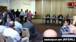 Armenia - Prime Minister Nikol Pashinian holds a meeting on the Amulsar mining site in Jermuk, 6July, 2018