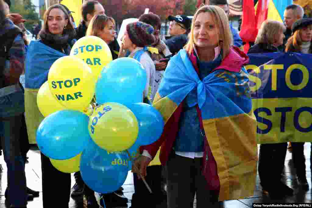Протести тривали близько двох годин. Невдовзі після того, як «Нормандська четвірка» прибула до відомства федерального канцлера Німеччини, люди розійшлись