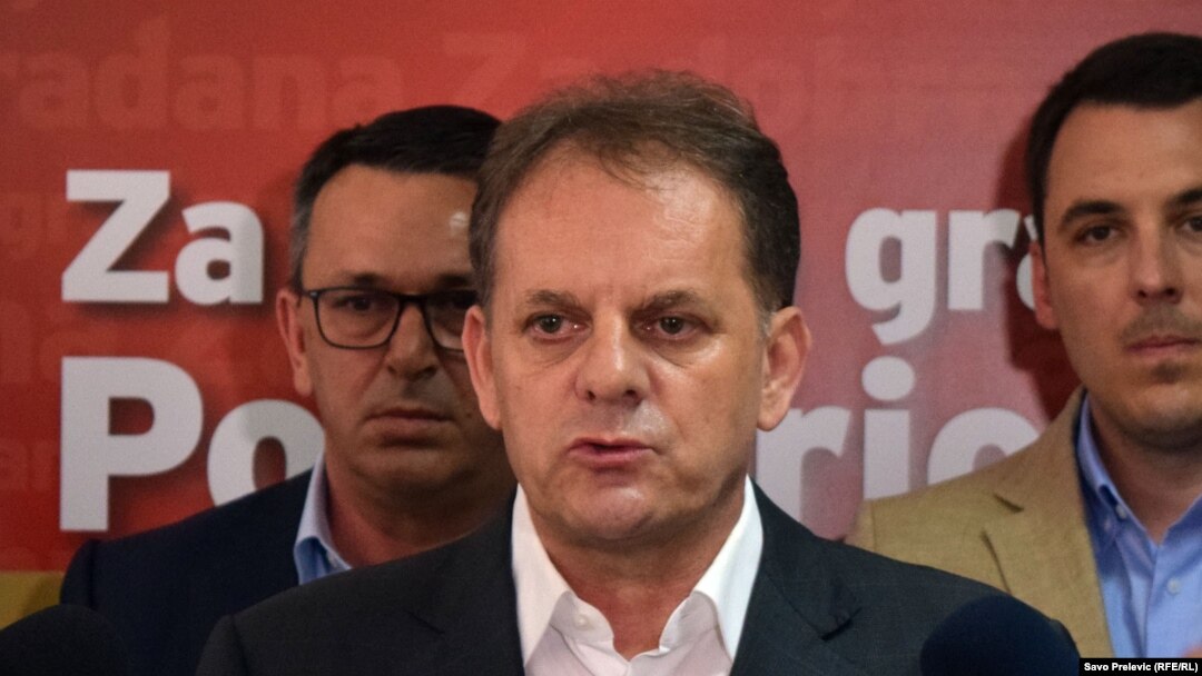 Slavoljub Stijepović (u sredini, fotoarhiv)