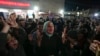 Палестинците го слават објавувањето на договорот за прекин на огнот меѓу Хамас и Израел во Деир ал-Балах, во Појасот Газа, среда, 15 јануари 2025 година.
