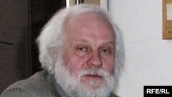 Петр Вайль