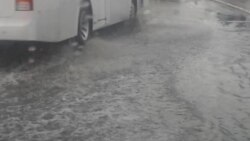 Diňle: Kerkiniň ýaşaýjylary ýagyş suwlaryndan zyýan çekdi