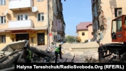 Вночі 28 серпня в Дрогобичі обвалилася частина чотириповерхового будинку